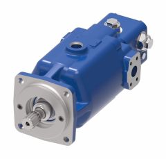 Heavy Duty Hydrostatic Motor, 3.32 cu in/rev, SAE C 4-Bolt Mounting Flange, 14T SAE C Splined Shaft, 1 Inch Code 62 Ports,  PSI High Pressure Relief